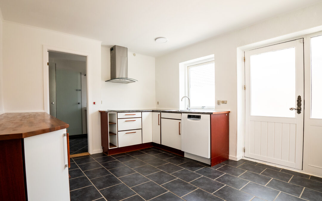 køkken med udgang til have i botilbuddet HabitusHuset Maglebyvej